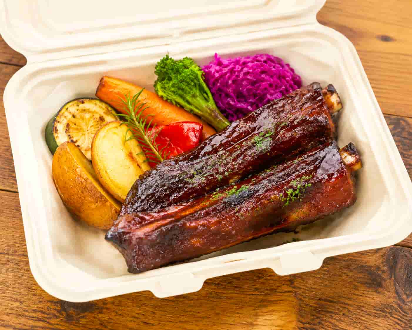 豚スペアリブのBBQグリル　季節の焼き野菜添え